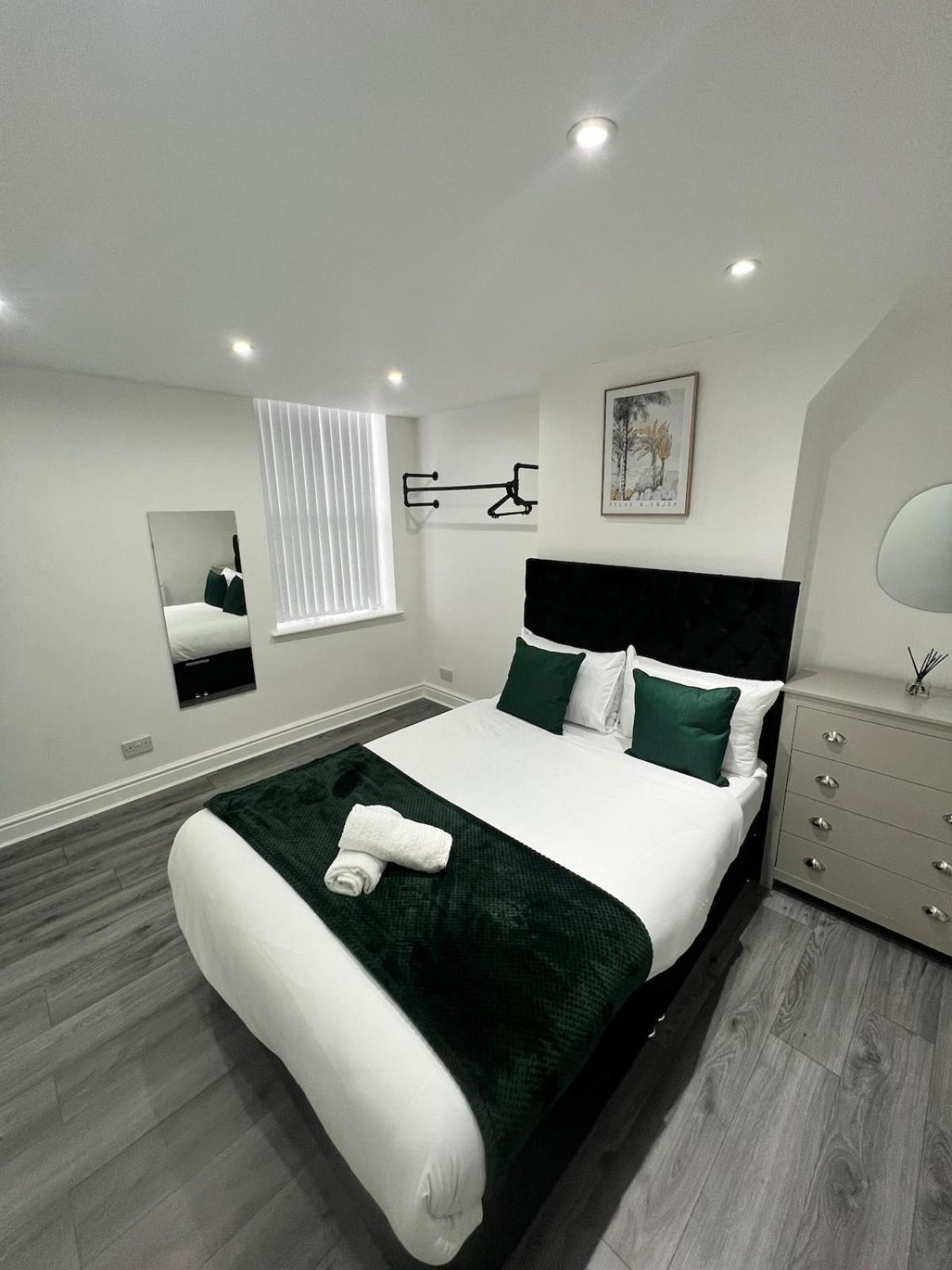 Contractors Dream, 4 Bedroom 2 Bathroom Liverpool Ngoại thất bức ảnh