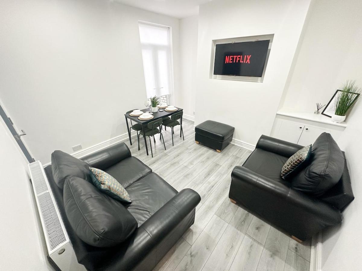 Contractors Dream, 4 Bedroom 2 Bathroom Liverpool Ngoại thất bức ảnh