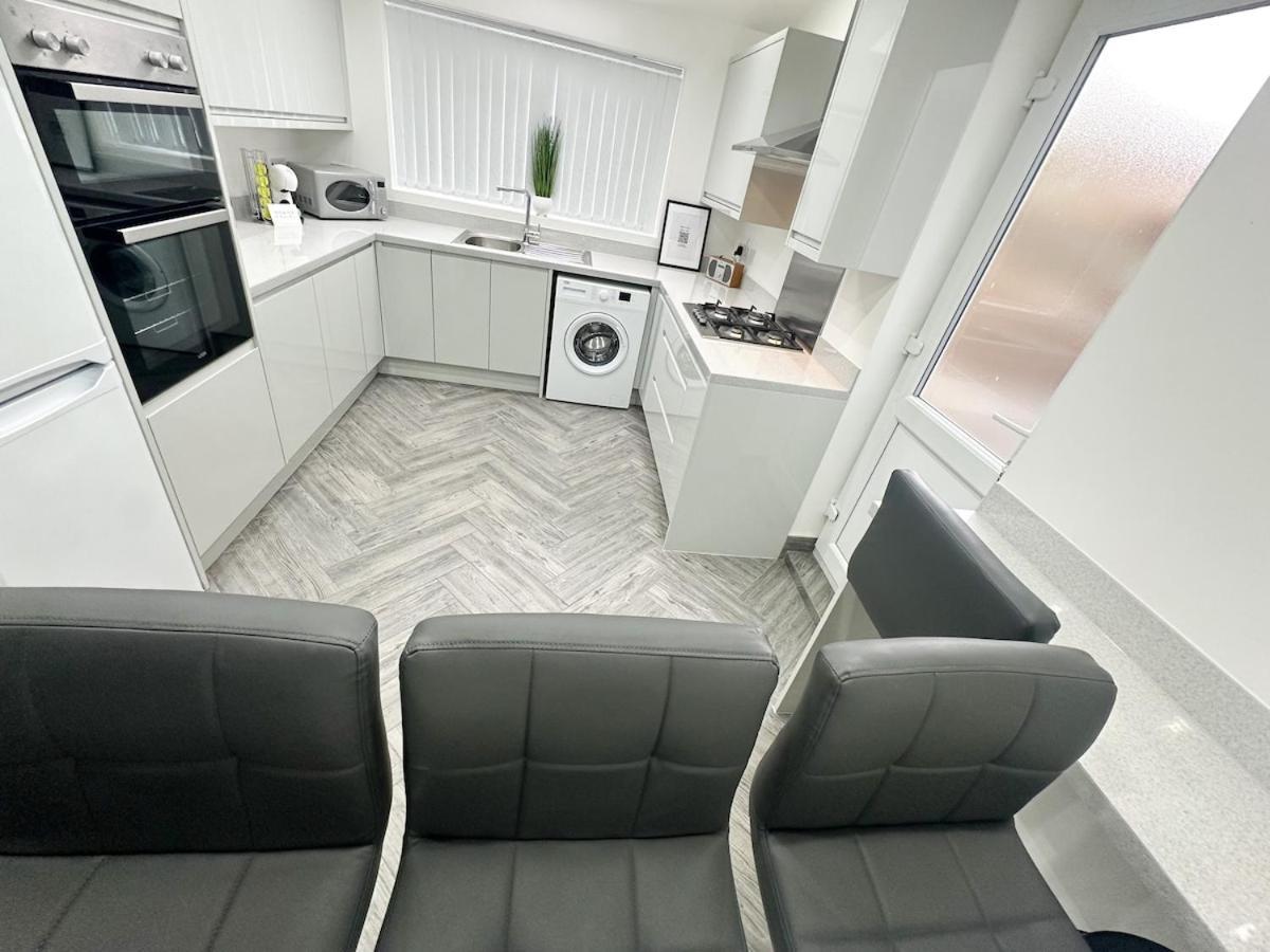 Contractors Dream, 4 Bedroom 2 Bathroom Liverpool Ngoại thất bức ảnh