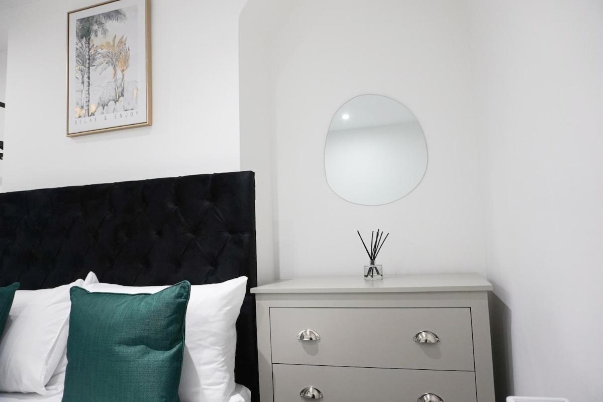 Contractors Dream, 4 Bedroom 2 Bathroom Liverpool Ngoại thất bức ảnh