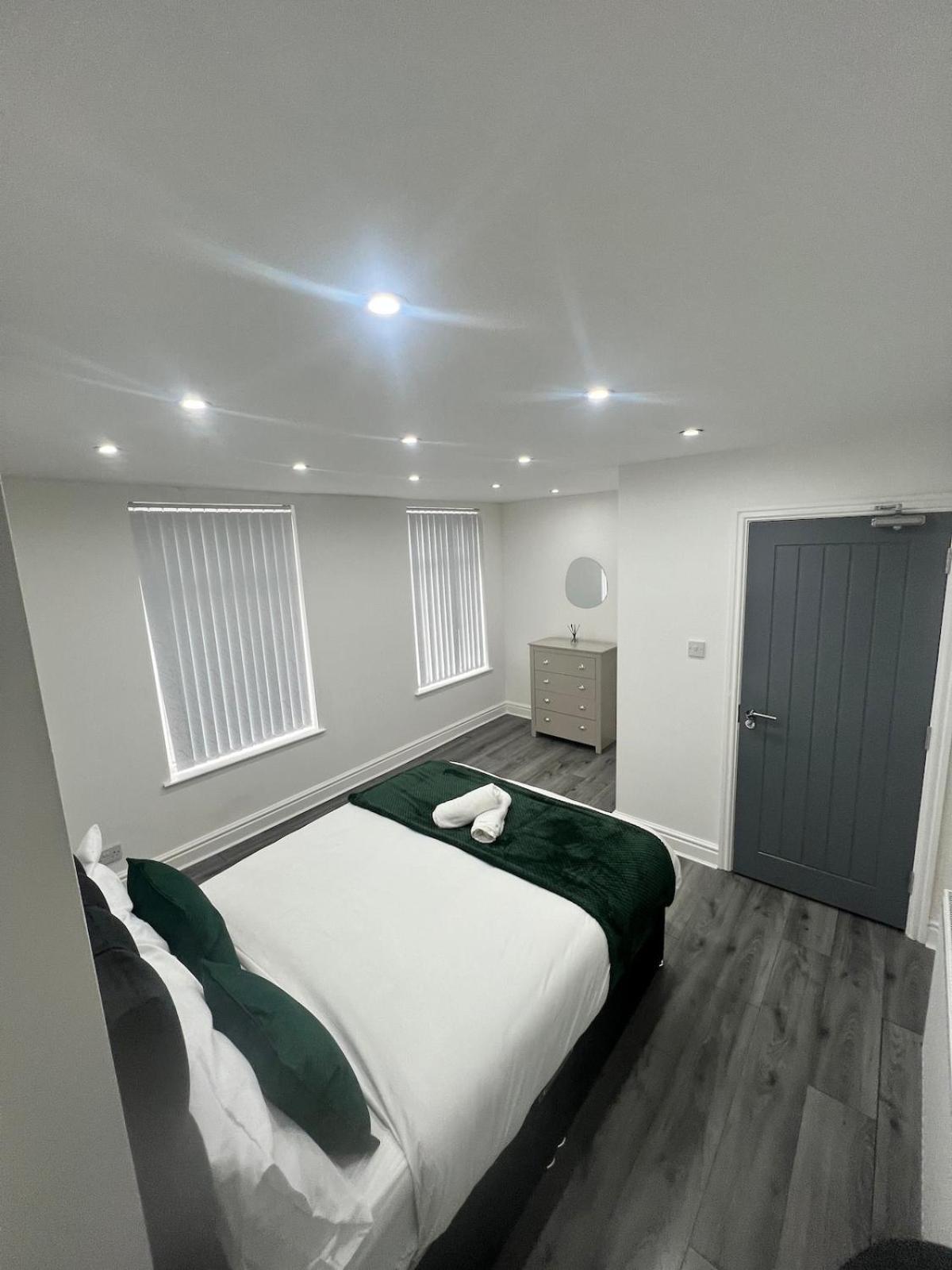Contractors Dream, 4 Bedroom 2 Bathroom Liverpool Ngoại thất bức ảnh