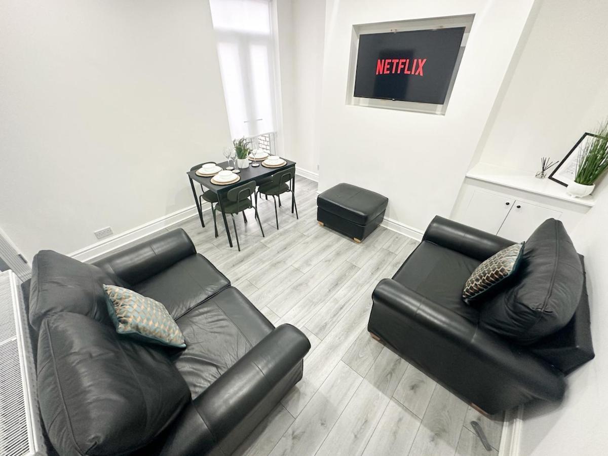 Contractors Dream, 4 Bedroom 2 Bathroom Liverpool Ngoại thất bức ảnh